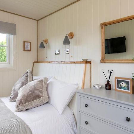 Secluded Lodge With Spectacular Views And Hot Tub! Bath Luaran gambar