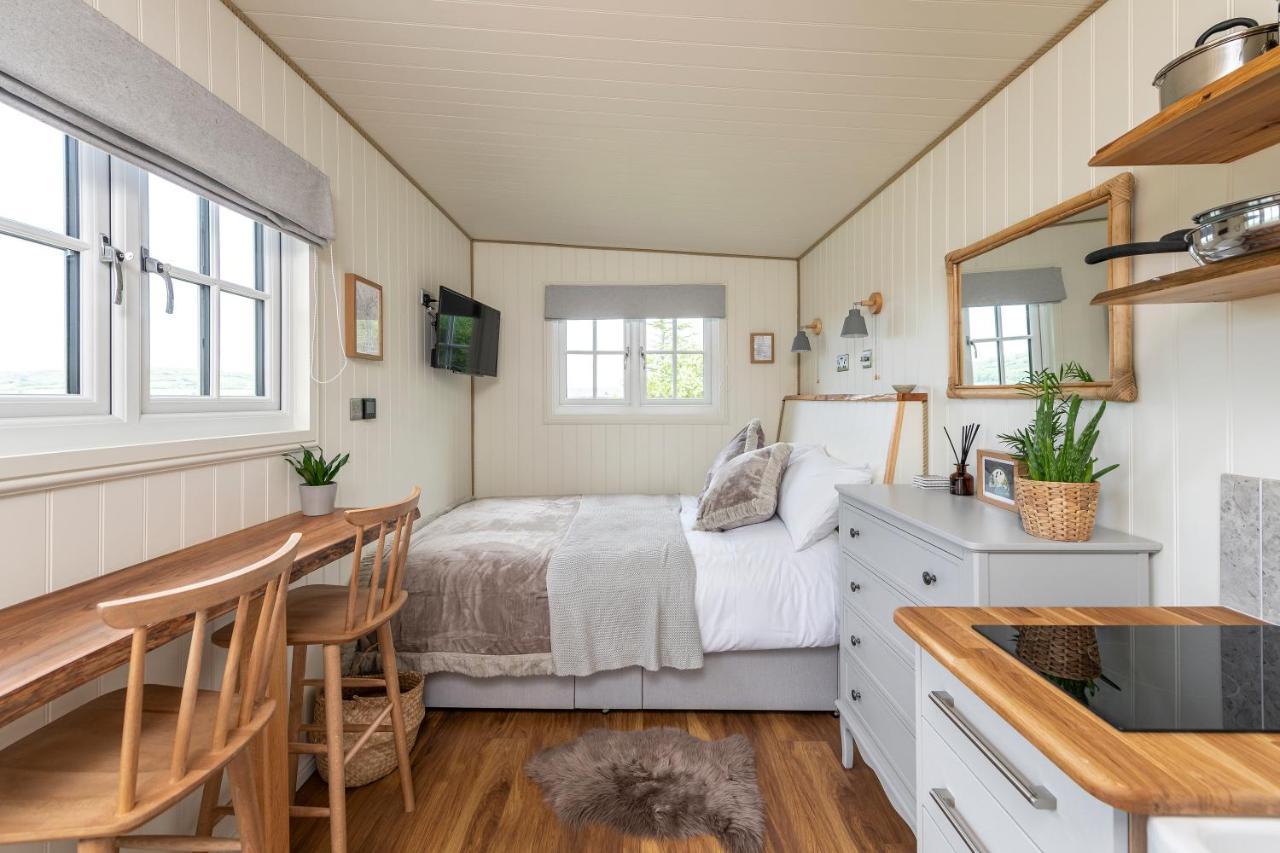 Secluded Lodge With Spectacular Views And Hot Tub! Bath Luaran gambar