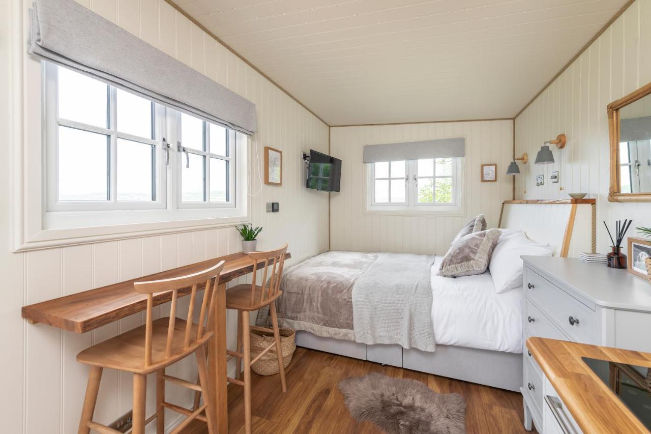 Secluded Lodge With Spectacular Views And Hot Tub! Bath Luaran gambar
