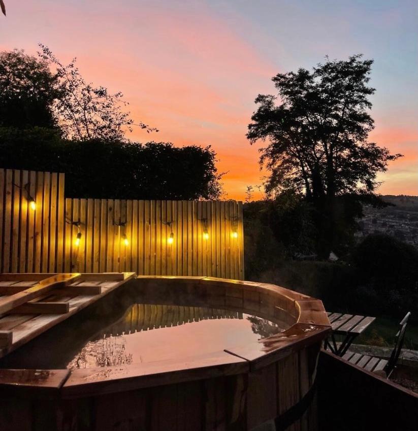 Secluded Lodge With Spectacular Views And Hot Tub! Bath Luaran gambar